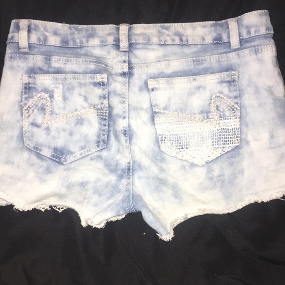 Shorts - Picture 1 of 5